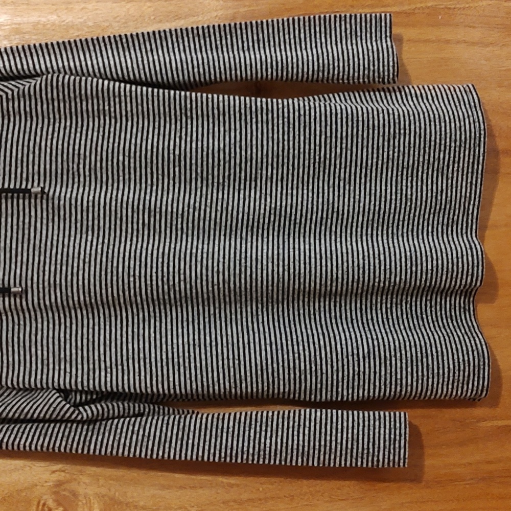 Premise Womens Cozy Hooded Tunic Top Black and Gray Striped Long Sleeve Size S - Picture 3 of 13